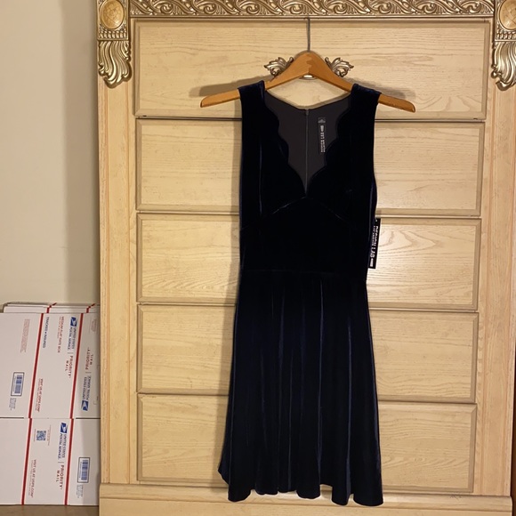 NWT Lord and Taylor Design Lab blue velvet winter party dress - Picture 2 of 8